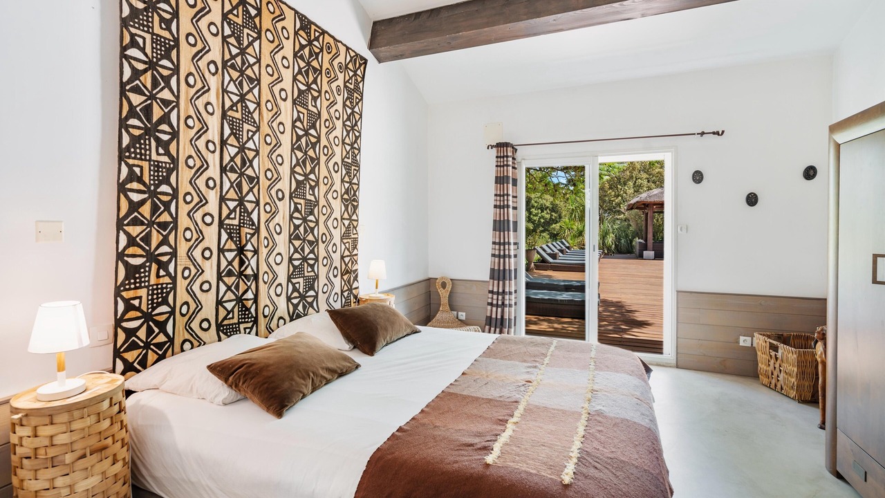 Photo of Bedroom in Saint-Maximin-la-Sainte-Baume
