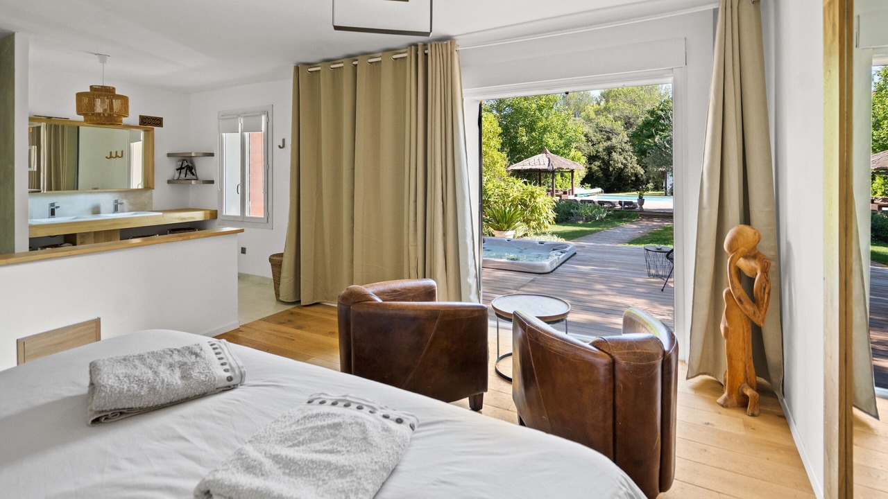 Photo of Bedroom in Saint-Maximin-la-Sainte-Baume