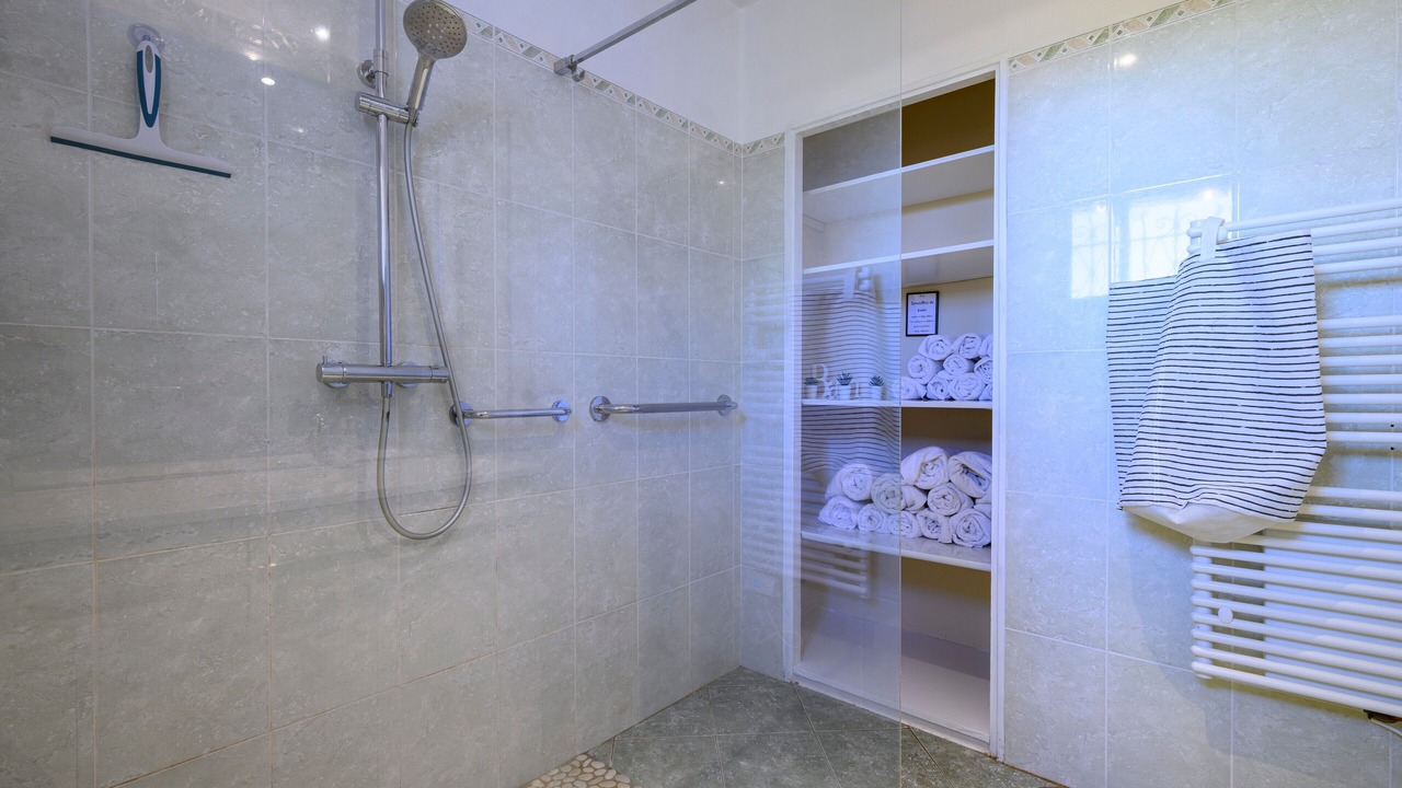 Photo of Bathroom in Entraigues-sur-la-Sorgue