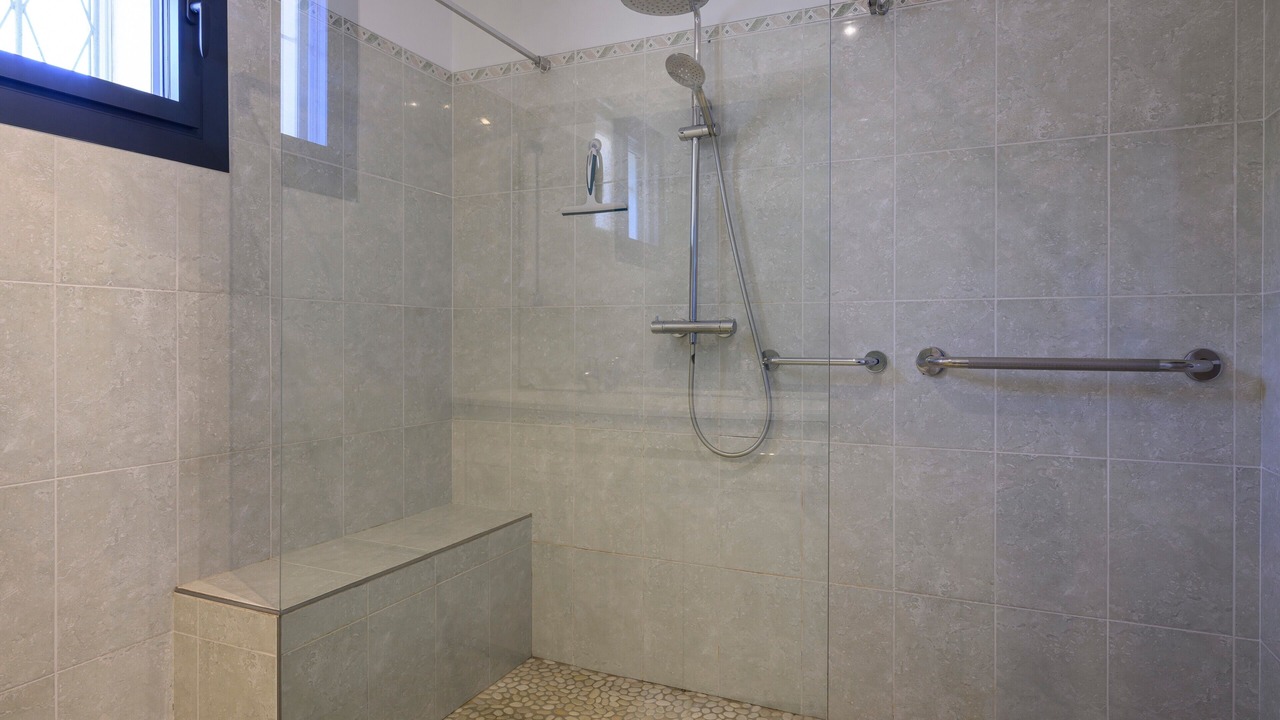 Photo of Bathroom in Entraigues-sur-la-Sorgue
