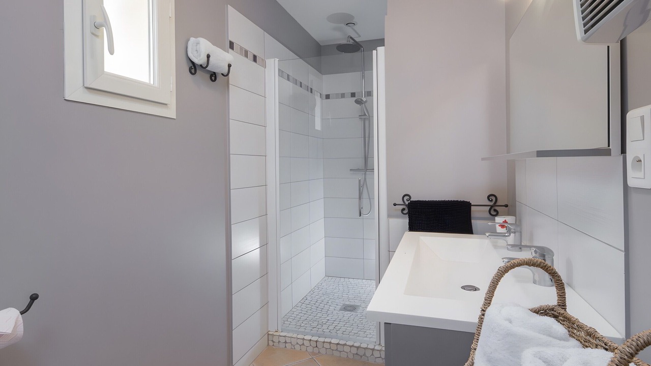 Photo of Bathroom in Colonzelle