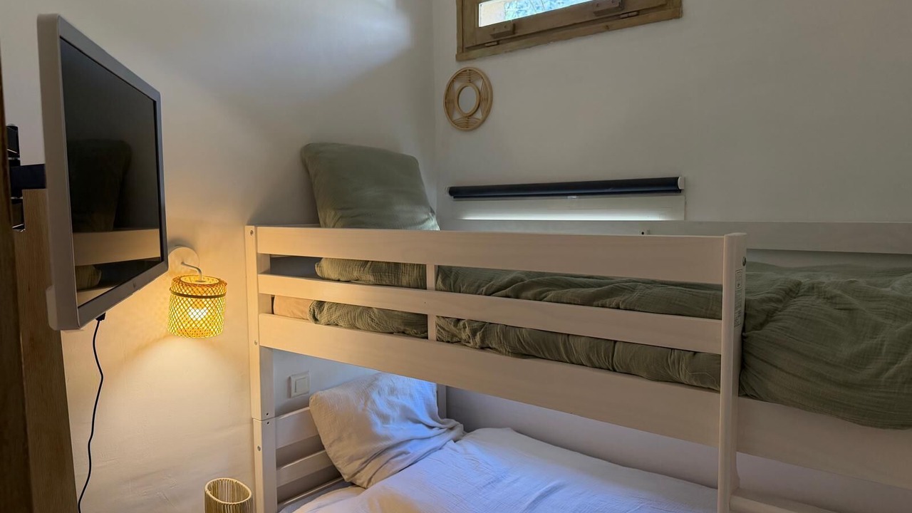 Photo of Bedroom in Saint-Etienne-Vallee-Francaise
