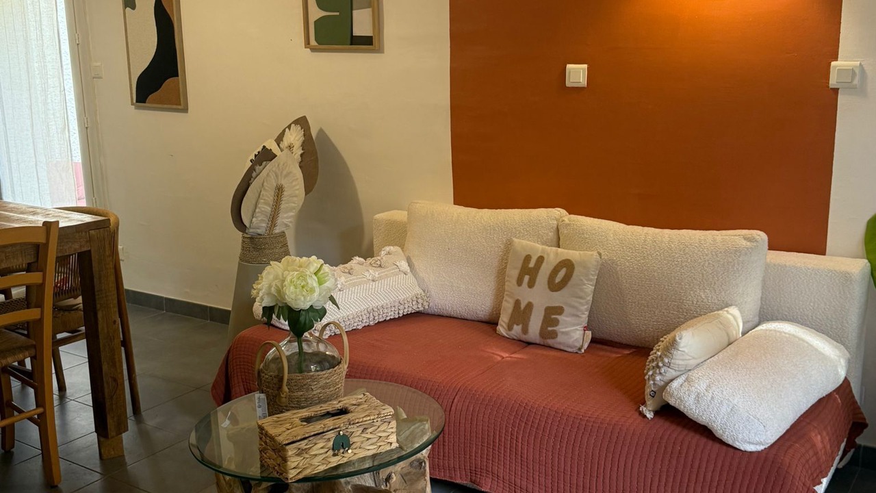 Photo of Livingroom in Saint-Etienne-Vallee-Francaise