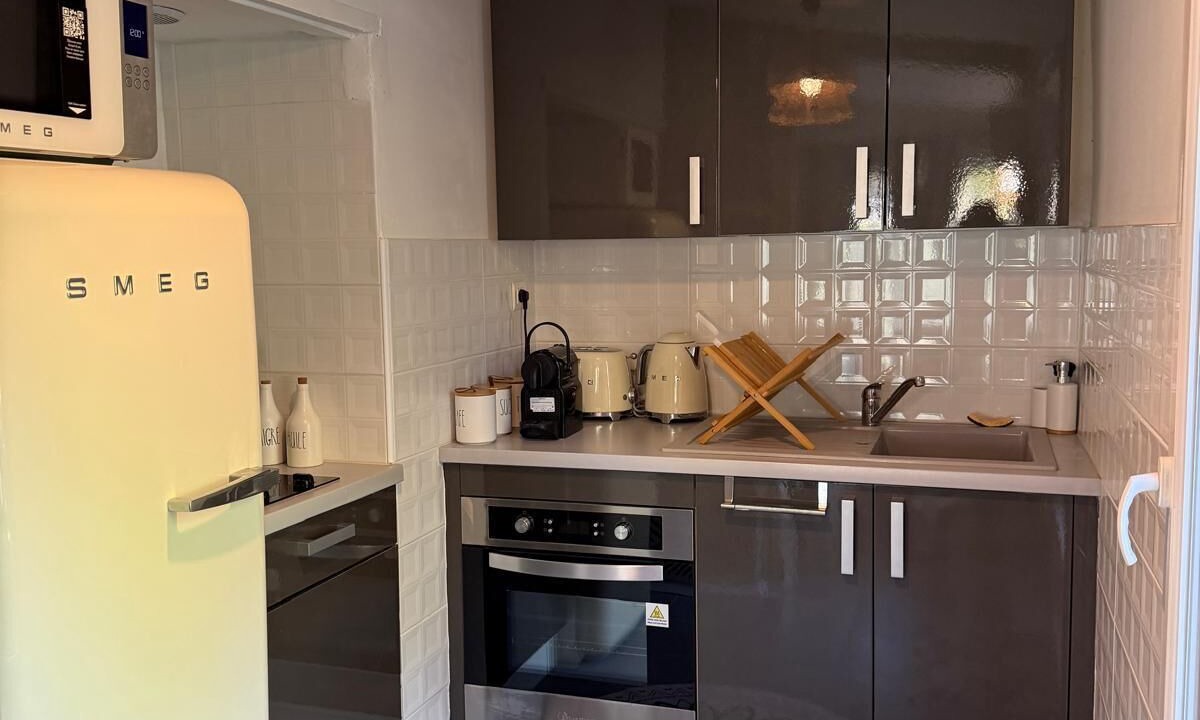 Photo of Kitchen in Saint-Etienne-Vallee-Francaise