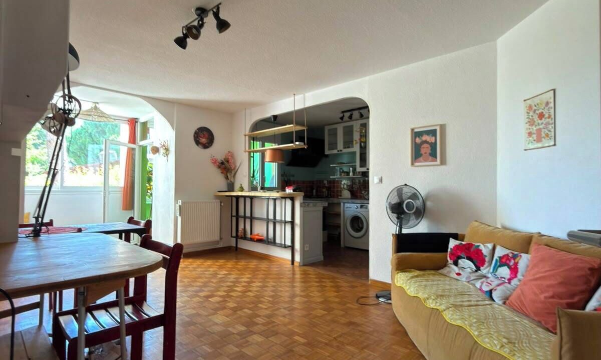 Photo of Livingroom in Beaux Arts-Boutonnet