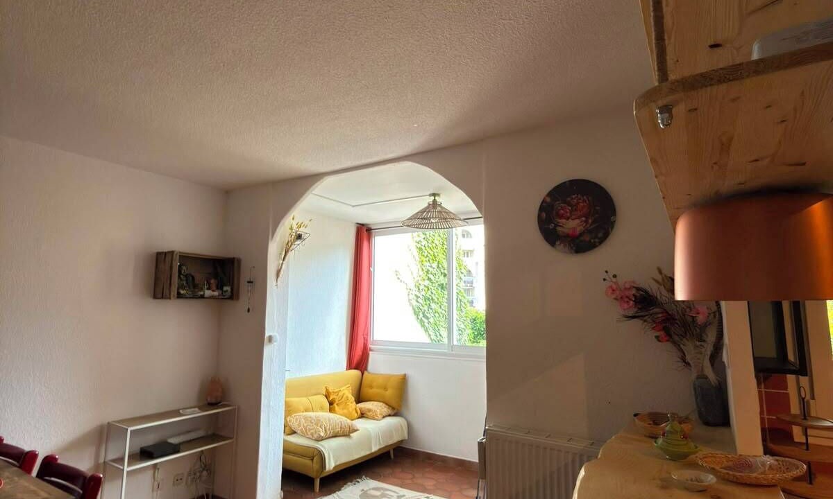 Photo of Livingroom in Beaux Arts-Boutonnet