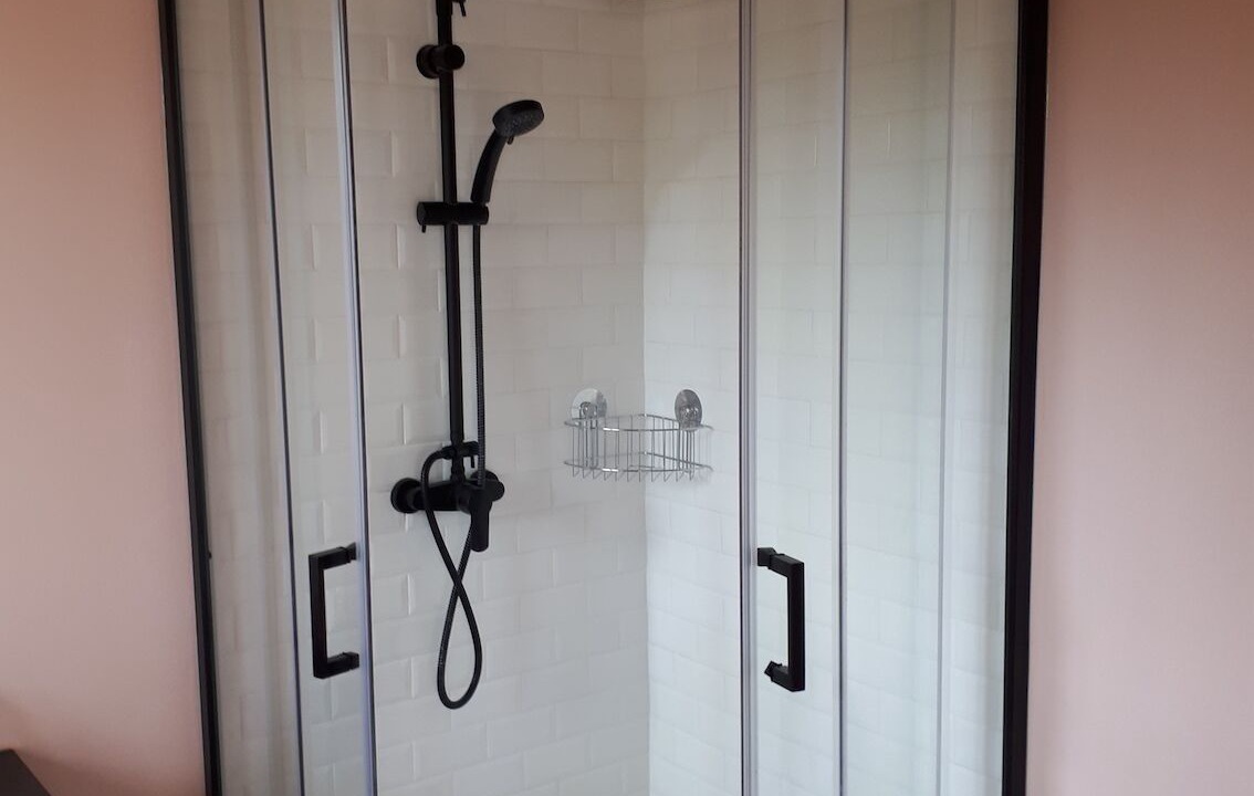 Photo of Bathroom in Junas