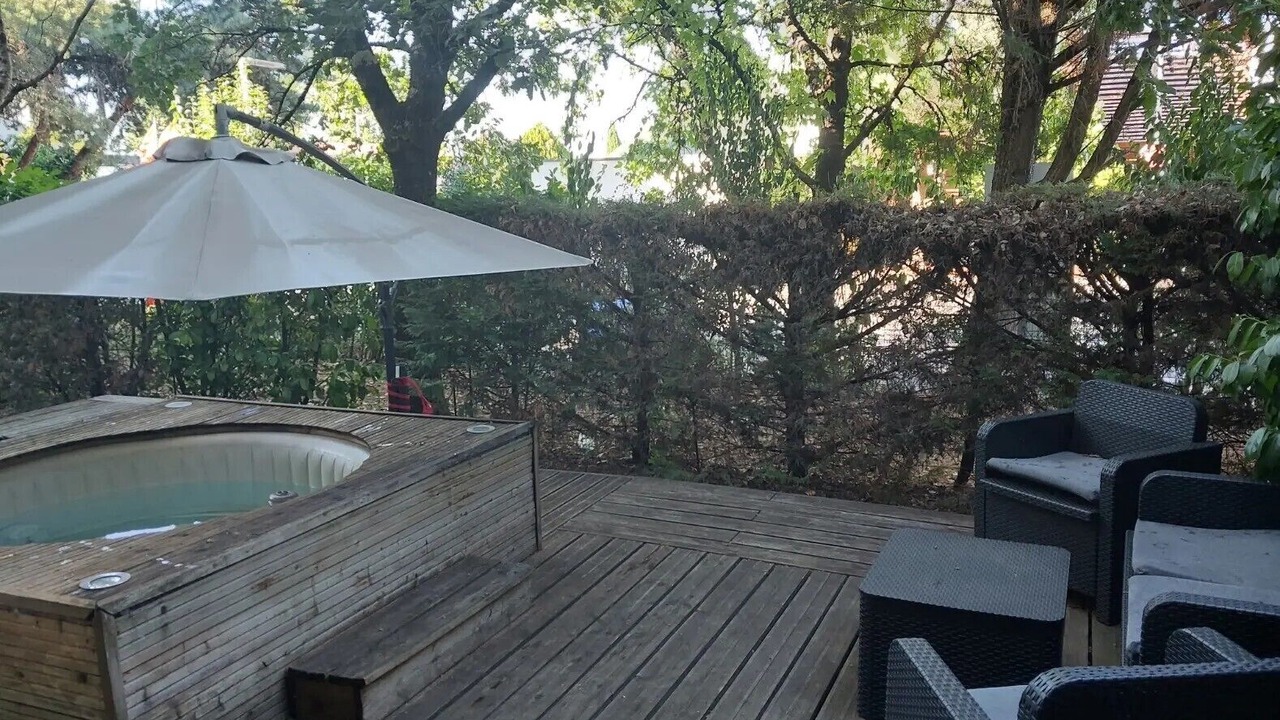 Photo of Patio Balcony in Saint-Andre-de-Cubzac