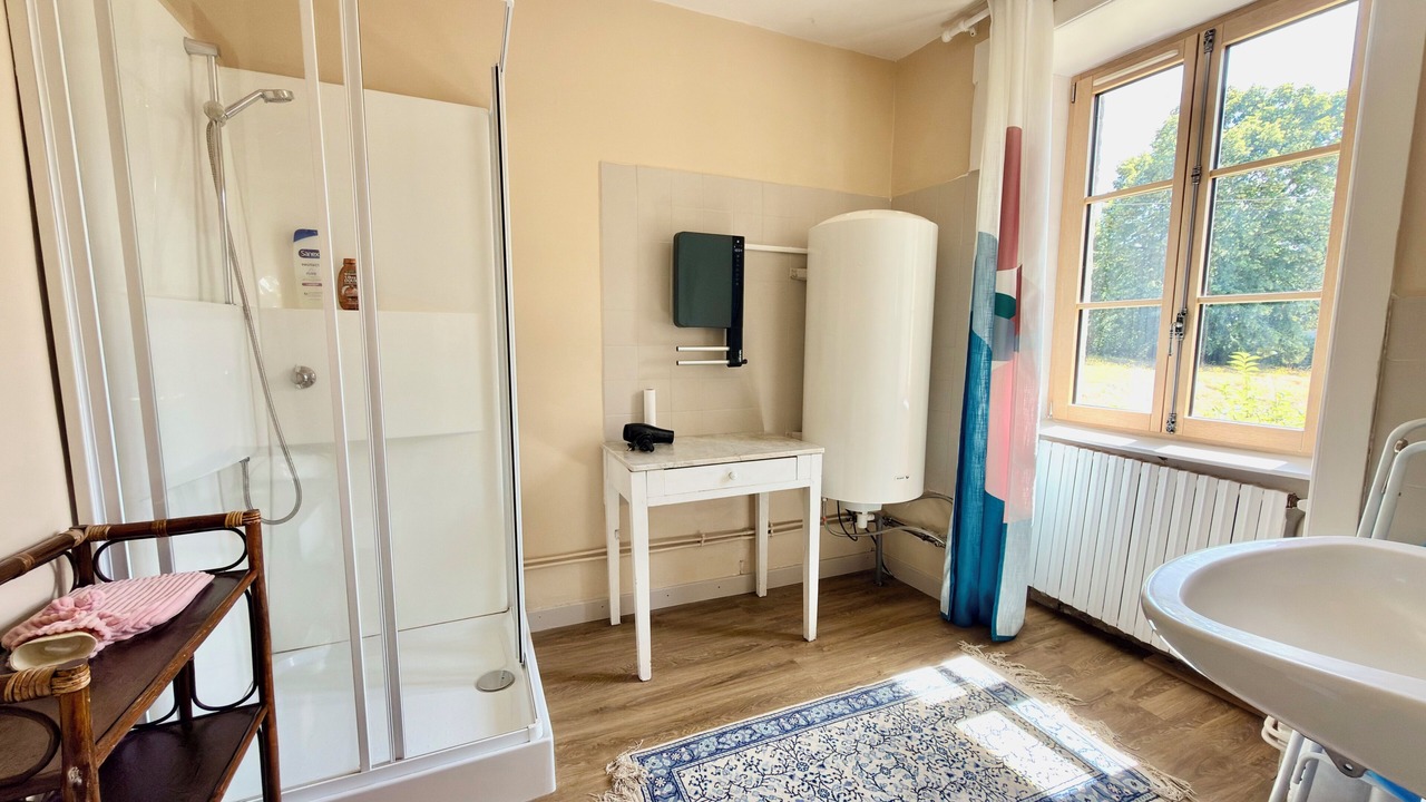 Photo of Bathroom in Boisseuil