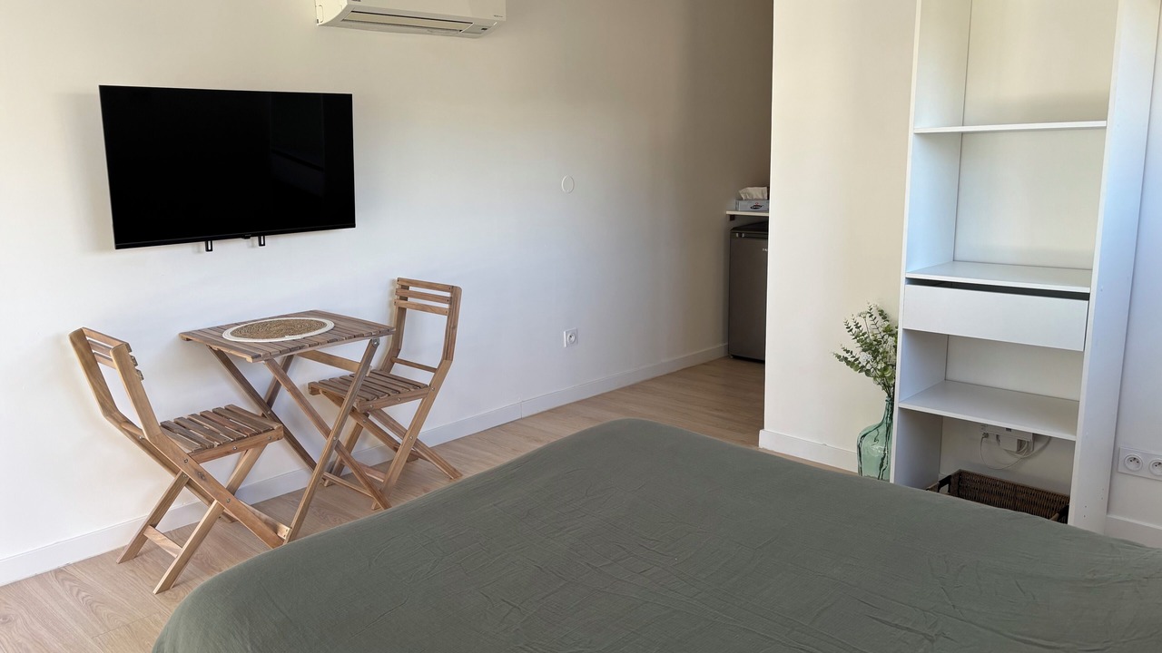 Photo of Bedroom in Lunel-Viel
