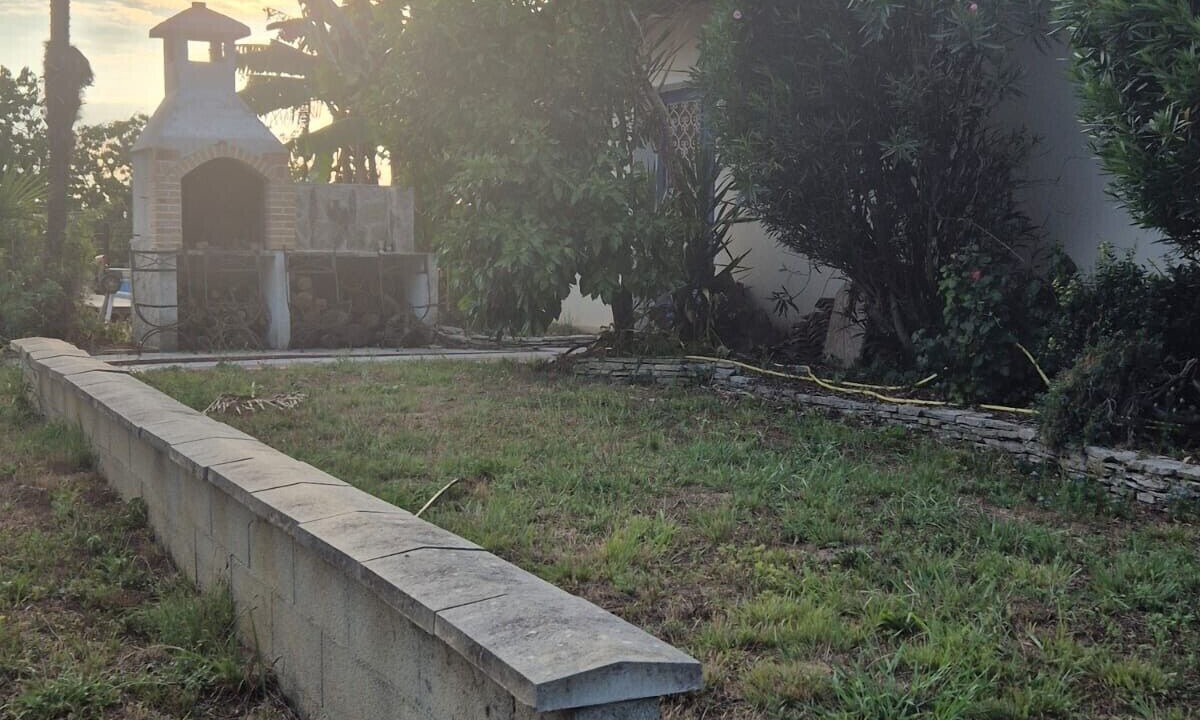 Photo of Outdoor in Caupenne