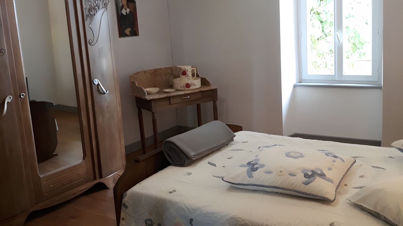 Photo of Bedroom in Valence-d'Albigeois