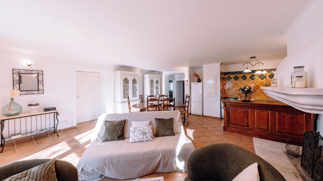 Photo of Livingroom in Ollieres