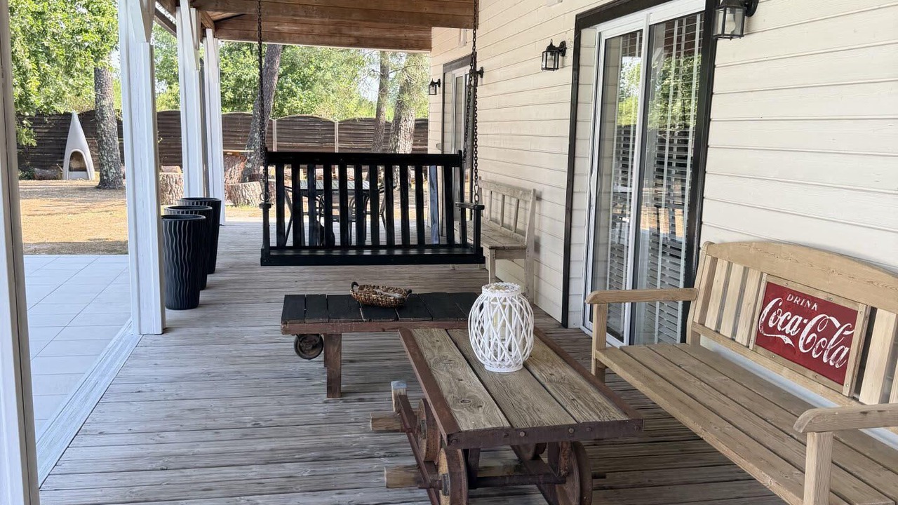 Photo of Patio Balcony in Pissos