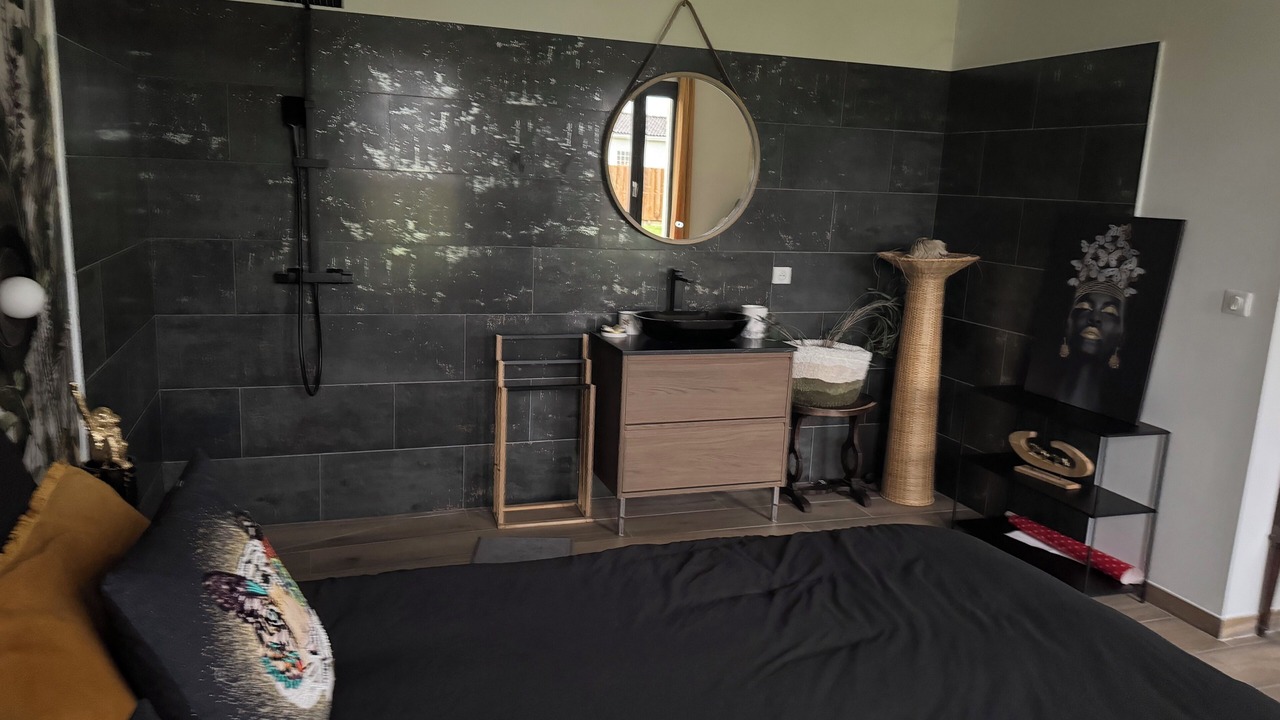 Photo of Bedroom in Ambares-et-Lagrave