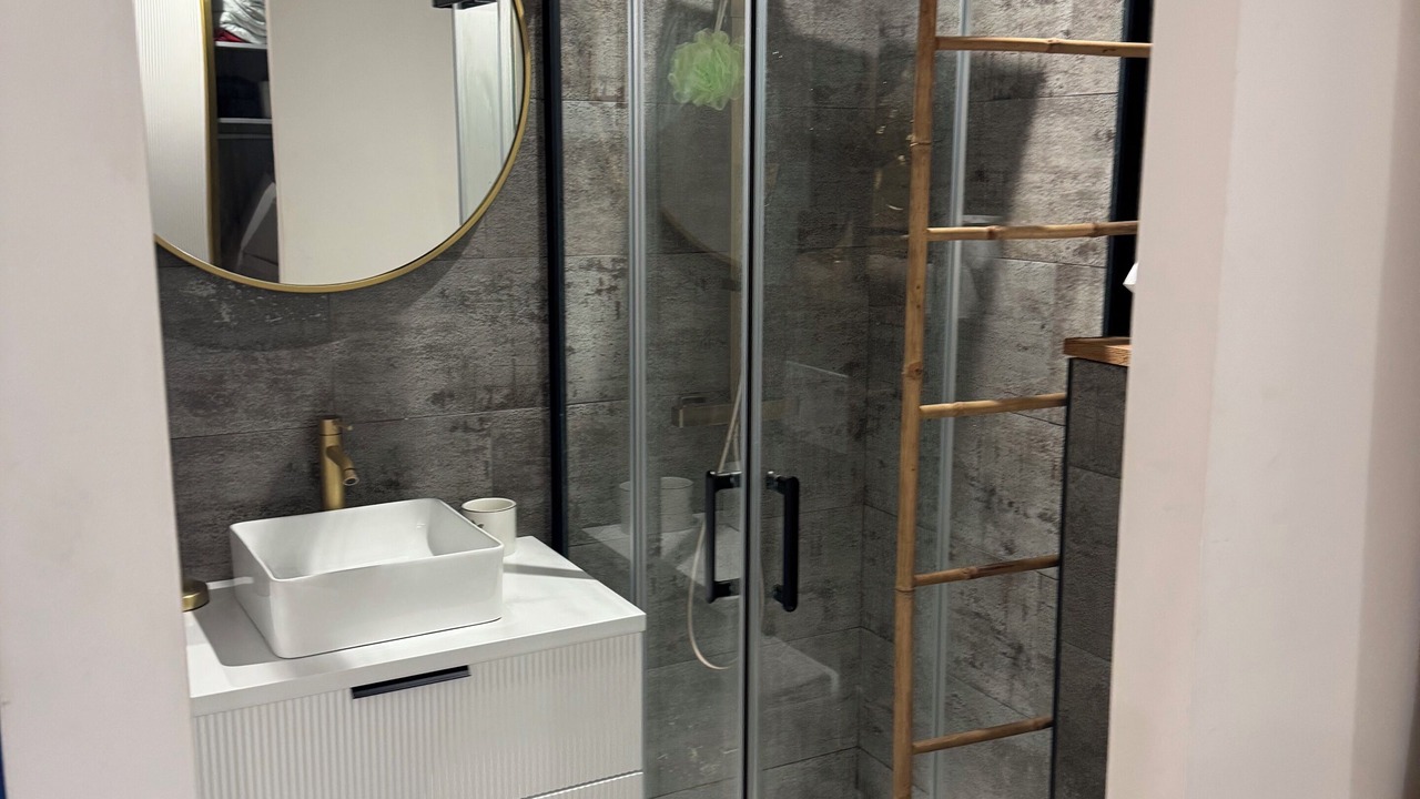Photo of Bathroom in Ambares-et-Lagrave