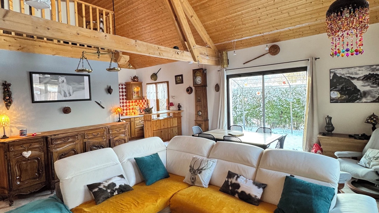 Photo of Livingroom in Saint-Eusebe-en-Champsaur