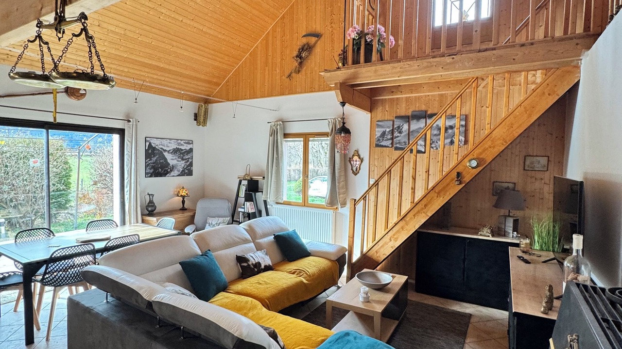Photo of Livingroom in Saint-Eusebe-en-Champsaur