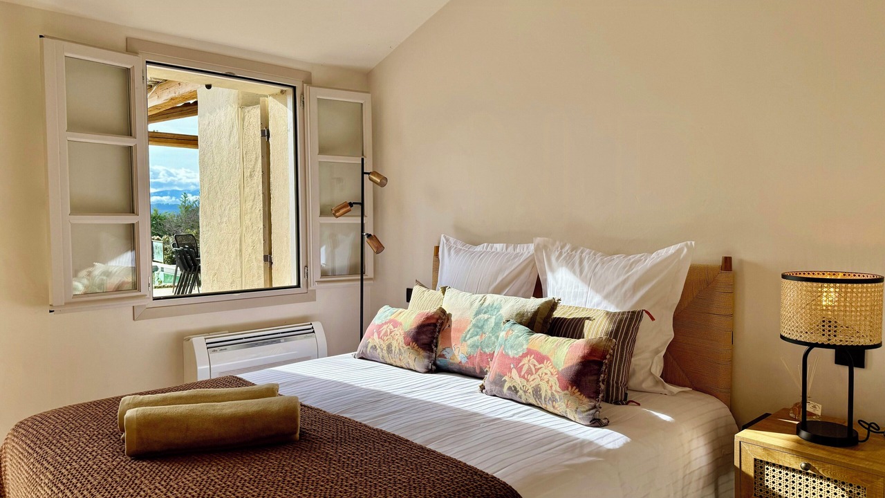 Photo of Bedroom in Saint-Saturnin-les-Apt