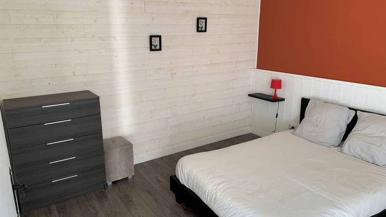Photo of Bedroom in Heches