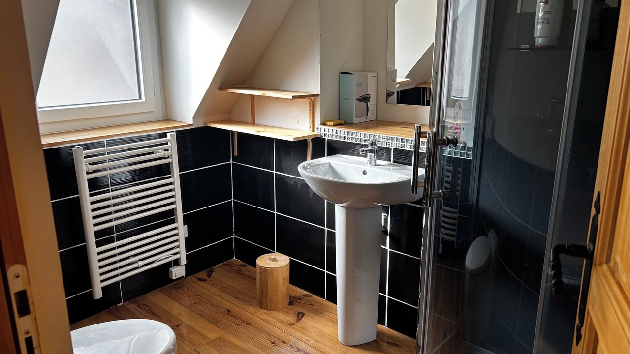 Photo of Bathroom in Heches
