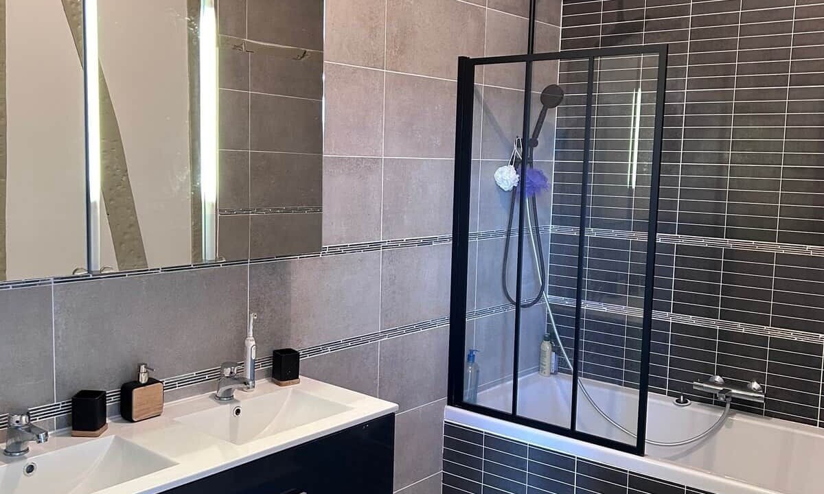 Photo of Bathroom in Lisle-sur-Tarn