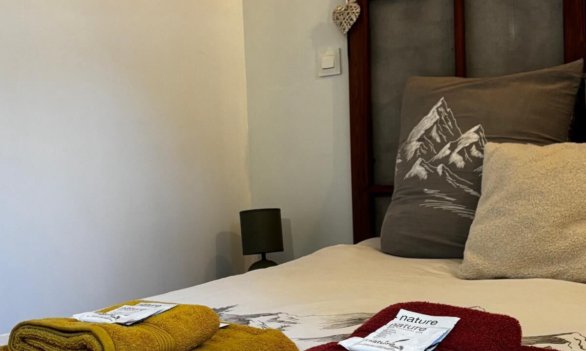 Photo of Bedroom in Meolans-Revel