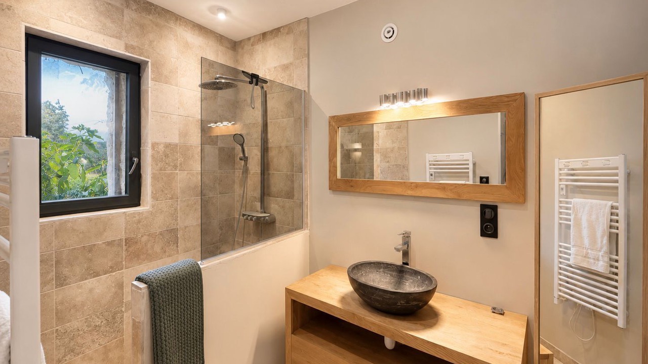 Photo of Bathroom in Mornas
