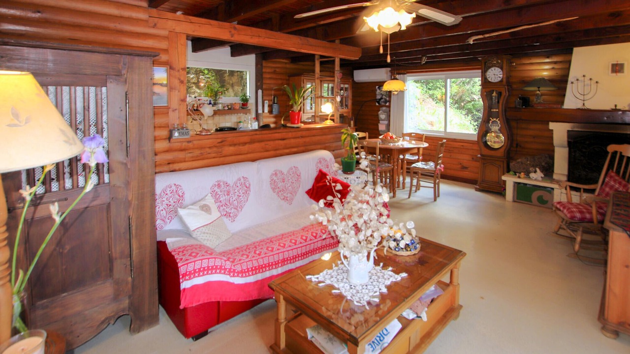 Photo of Bedroom in Thoiras