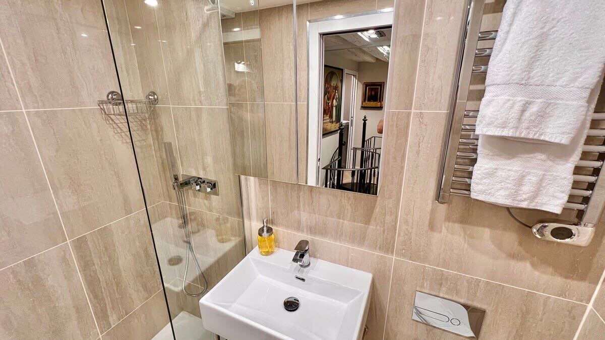 Photo of Bathroom in Sorbonne