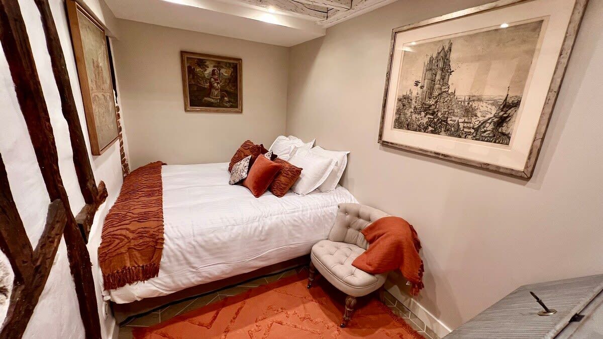 Photo of Bedroom in Sorbonne