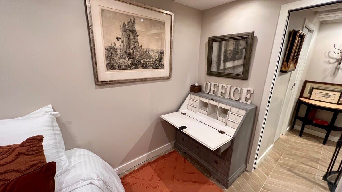 Photo of Bedroom in Sorbonne