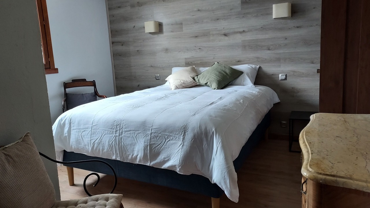 Photo of Bedroom in Estavar