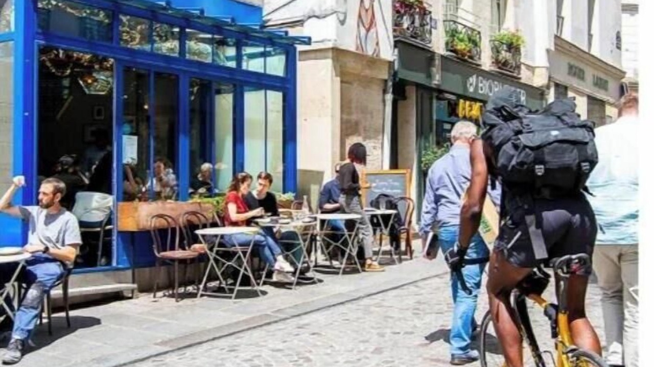 Photo of Others in Quartier du Mail