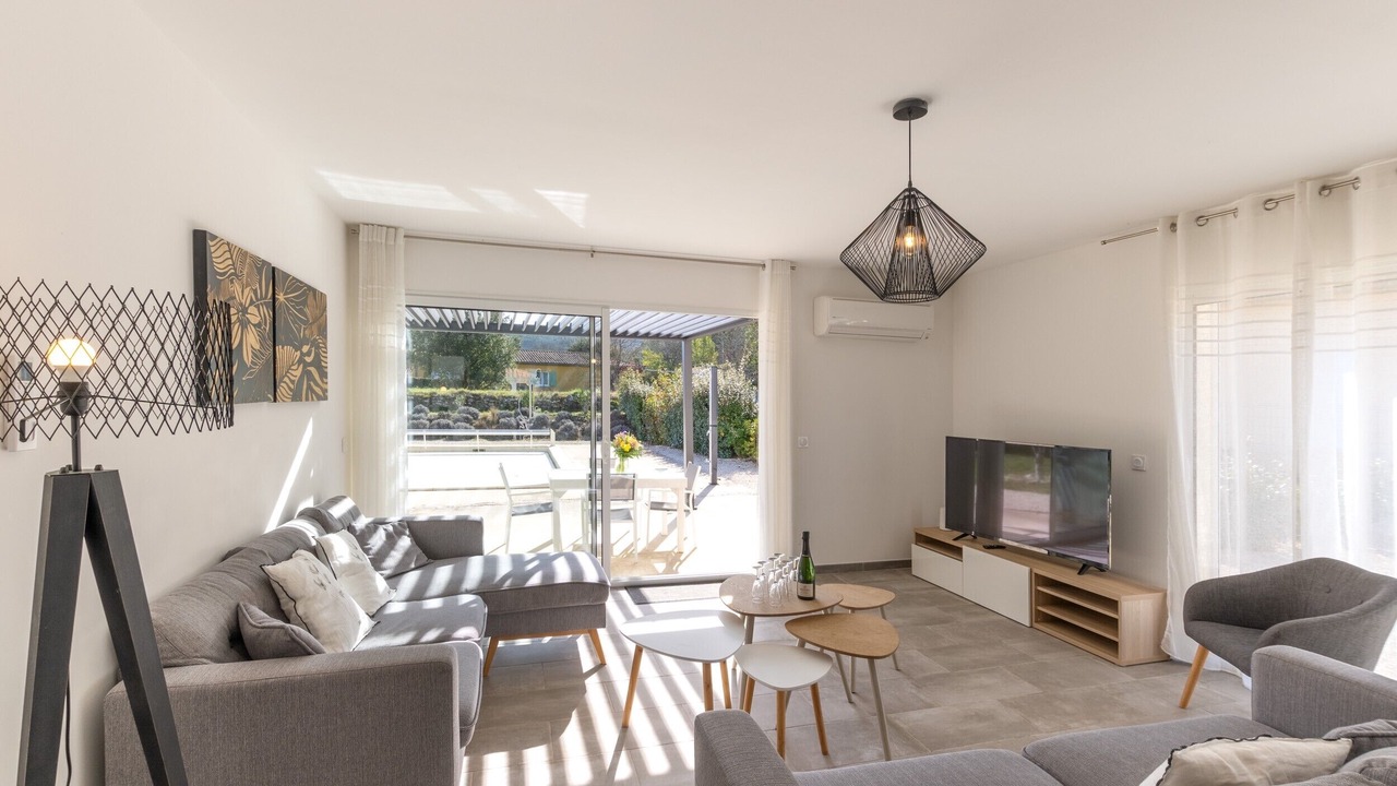 Photo of Livingroom in Salavas