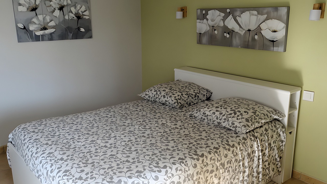 Photo of Bedroom in Sare