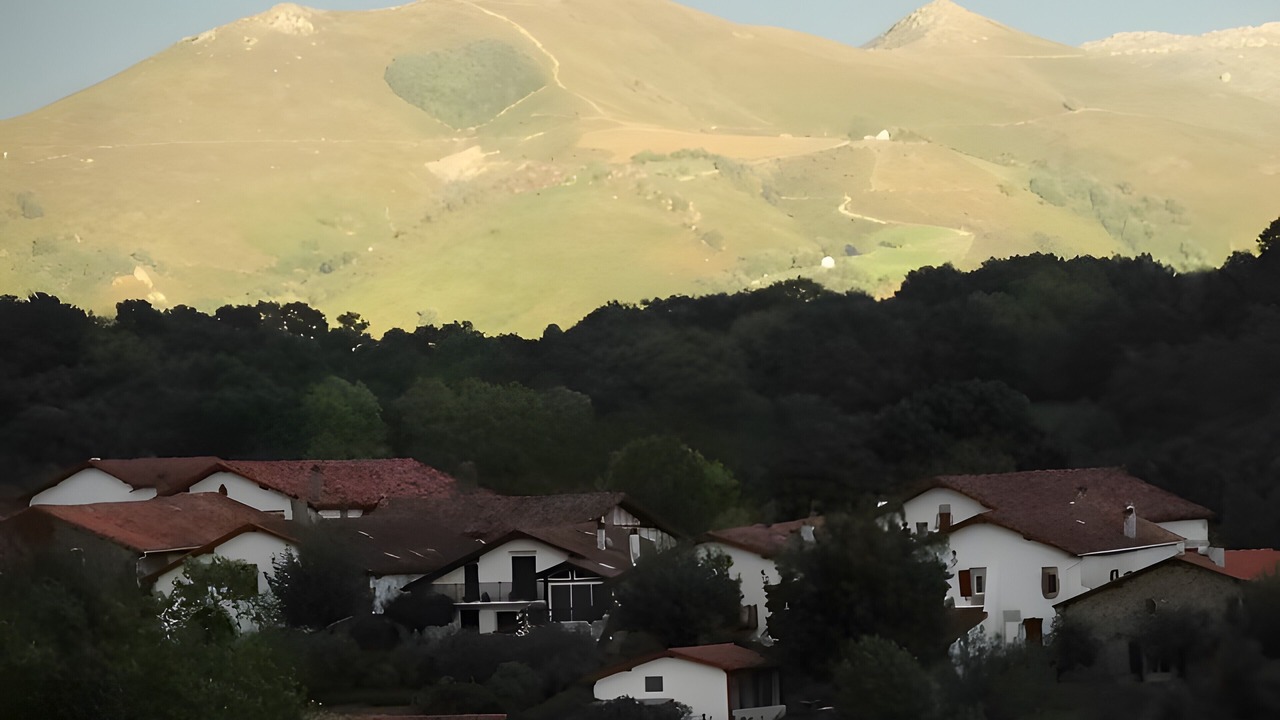 Photo of Outdoor in Sare