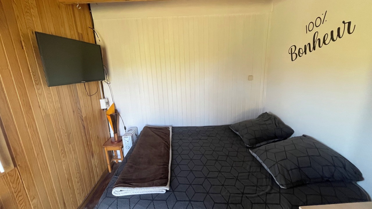 Photo of Bedroom in Mialet