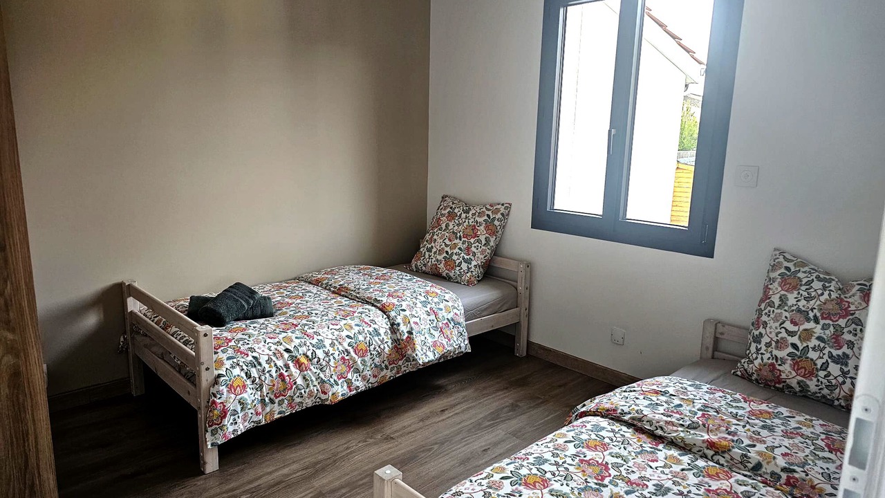 Photo of Bedroom in Lesparre-Medoc