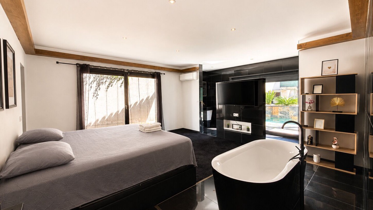 Photo of Bedroom in Beaulieu