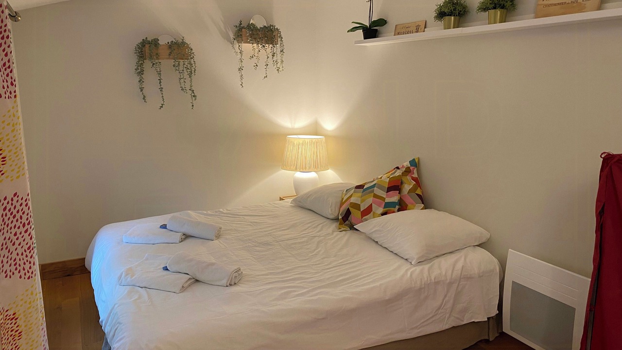 Photo of Bedroom in Chateauneuf-du-Pape