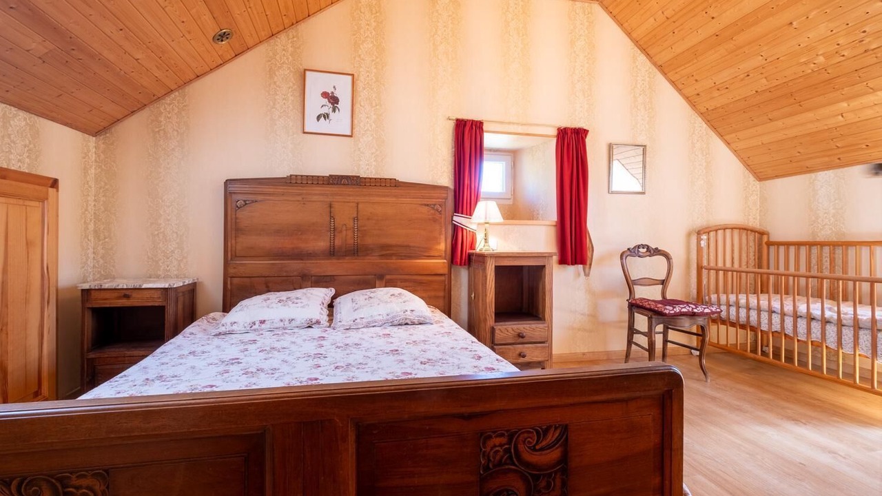 Photo of Bedroom in Saint-Denis-en-Margeride