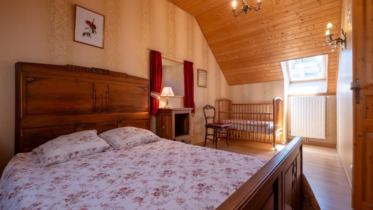 Photo of Bedroom in Saint-Denis-en-Margeride