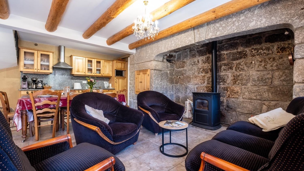 Photo of Livingroom in Saint-Denis-en-Margeride