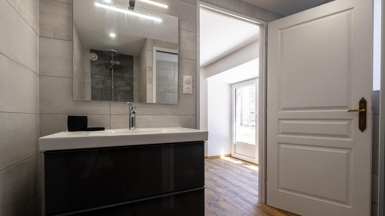 Photo of Bathroom in Saint-Denis-en-Margeride