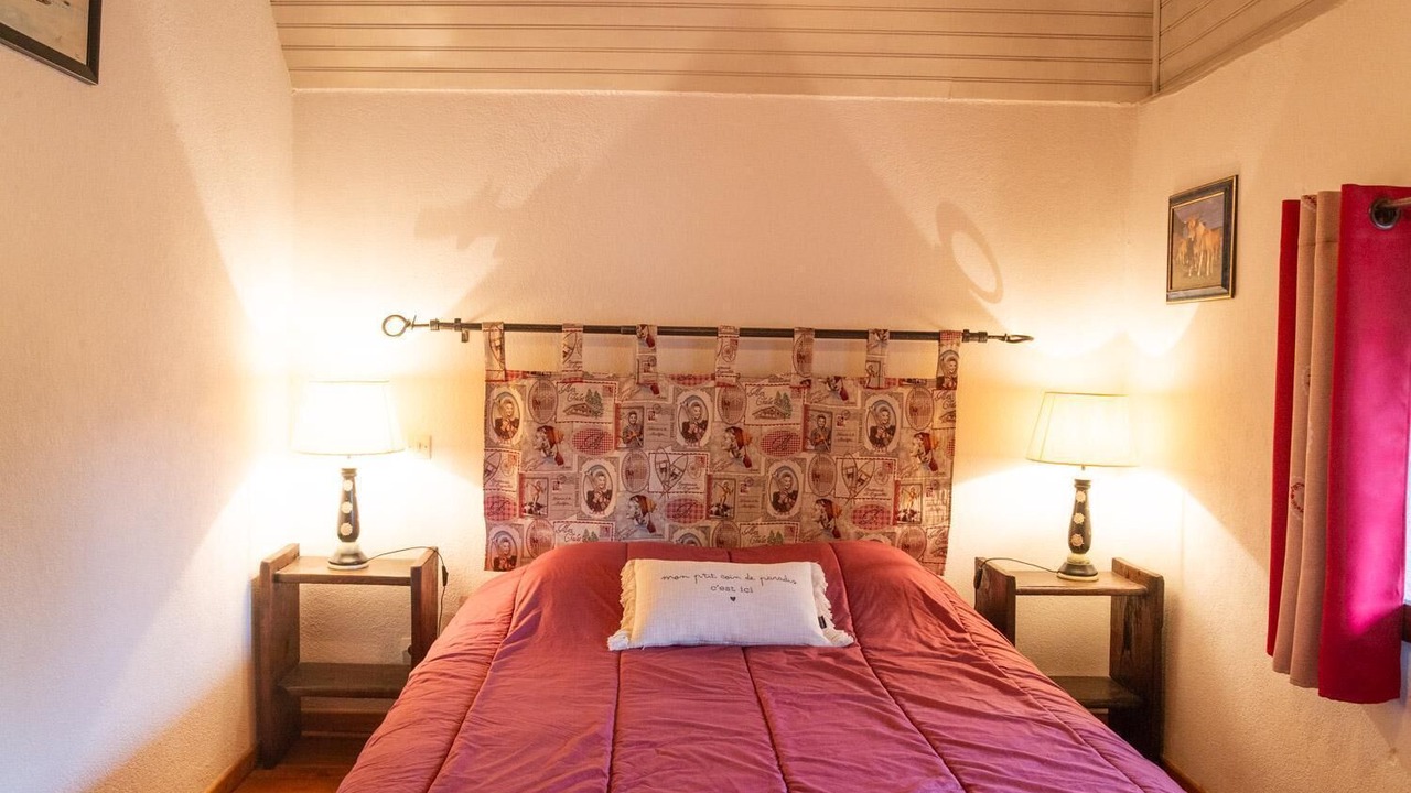 Photo of Bedroom in Saint-Pierre-de-Nogaret