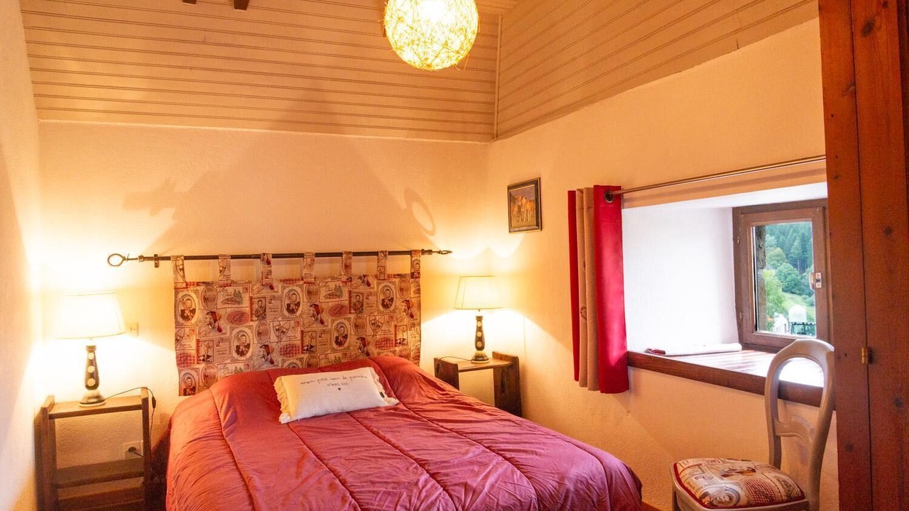 Photo of Bedroom in Saint-Pierre-de-Nogaret