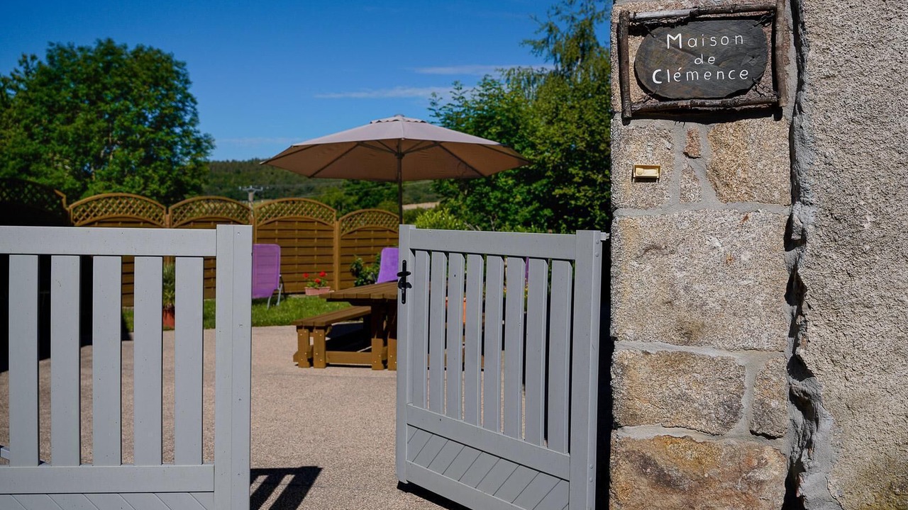 Photo of Patio Balcony in Le Malzieu-Forain