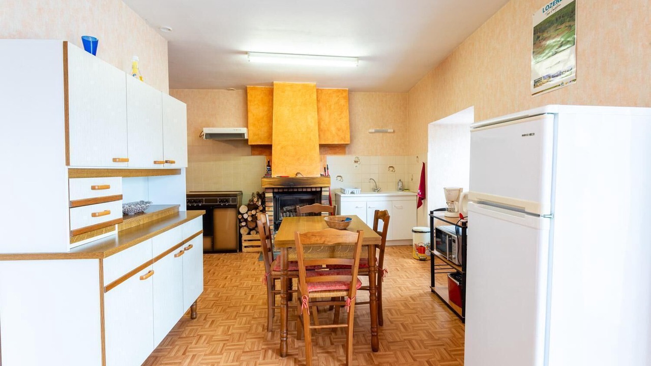 Photo of Kitchen in Saint-Denis-en-Margeride