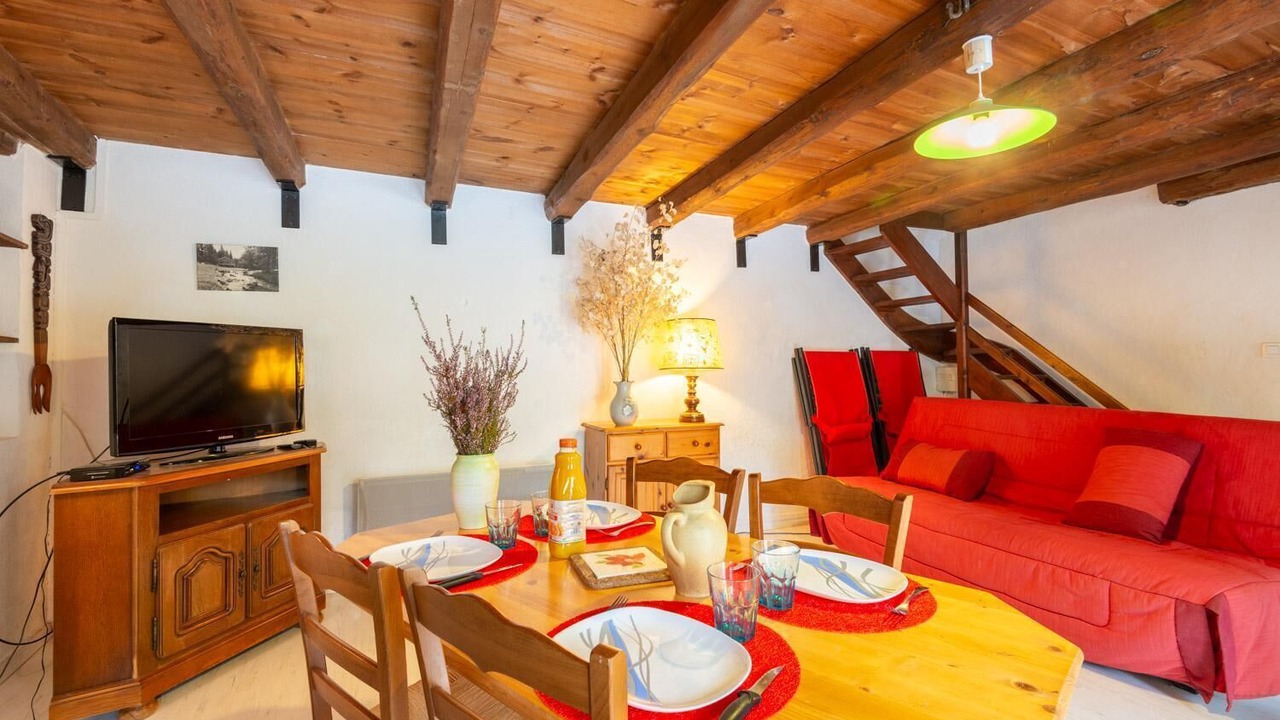 Photo of Livingroom in Saint-Chely-du-Tarn